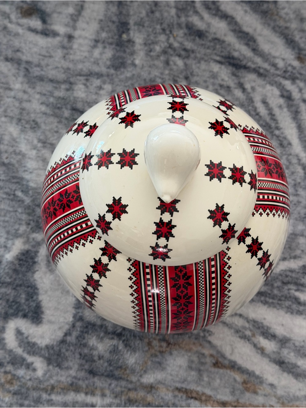 Ukrainian Artwork Porcelain Ginger Jar with Matching Lid